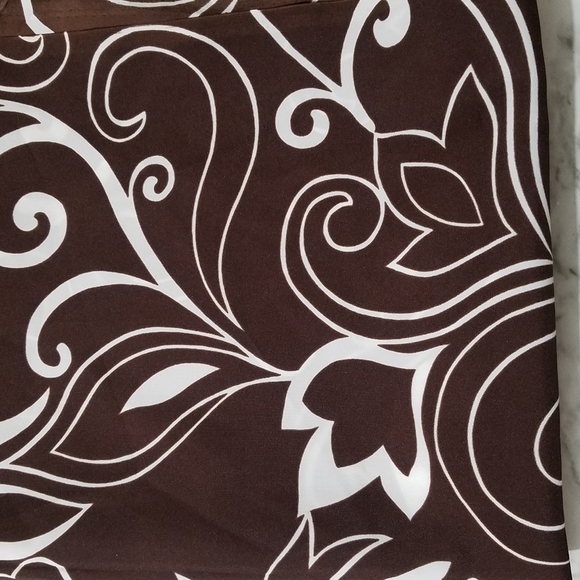 Polyester Fabric Brown with White Flowers 2 1/2 Yards 45" Wide New Old Stock - Picture 1 of 4